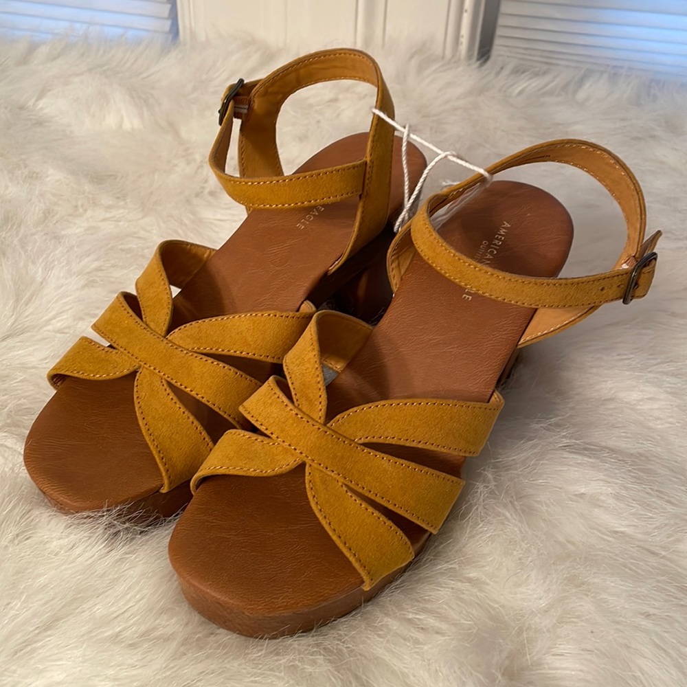 American eagle heels